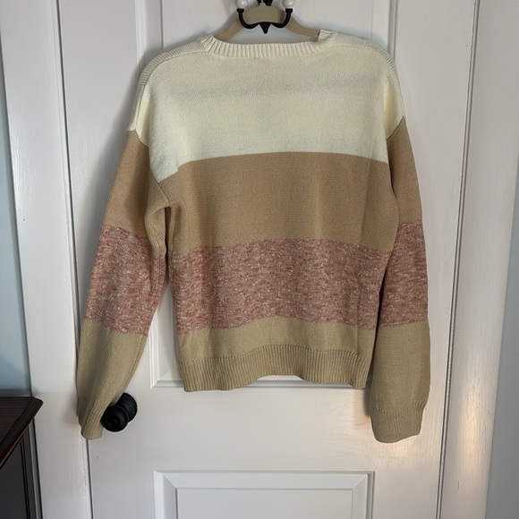 Hem & Thread Colorblock Sweater - Picture 4 of 4